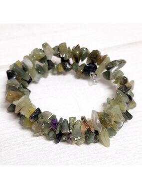 Green Aventurine Mixed Natural Stone Chip Coil Bracelet - New